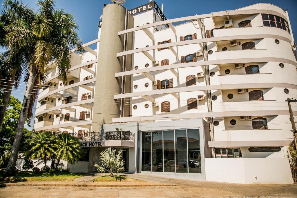 Piloes Palace Hotel Mineiros Exterior photo